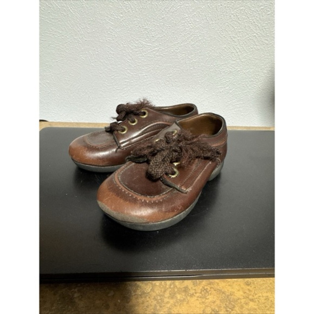 Old Kids Shoes 1940s?  No name 5.5 Boys‎